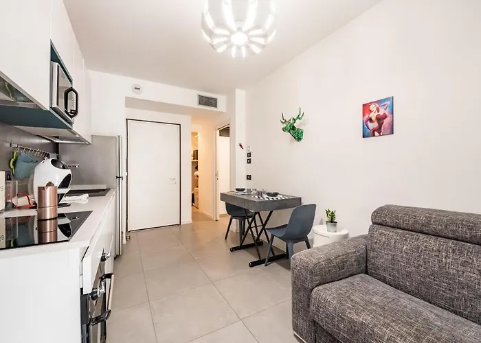 Renovated Apt With Garden & Veranda!
